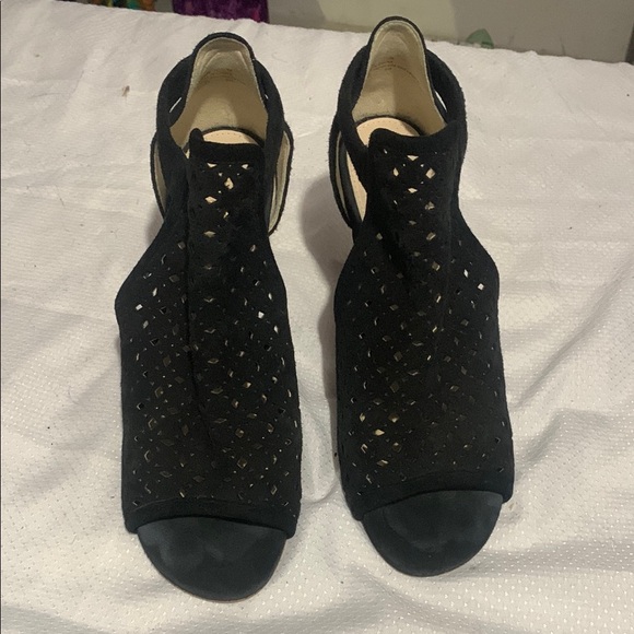 Cole Haan Shoes - Cole Haan Black Heeled Shoes with Intricate Design